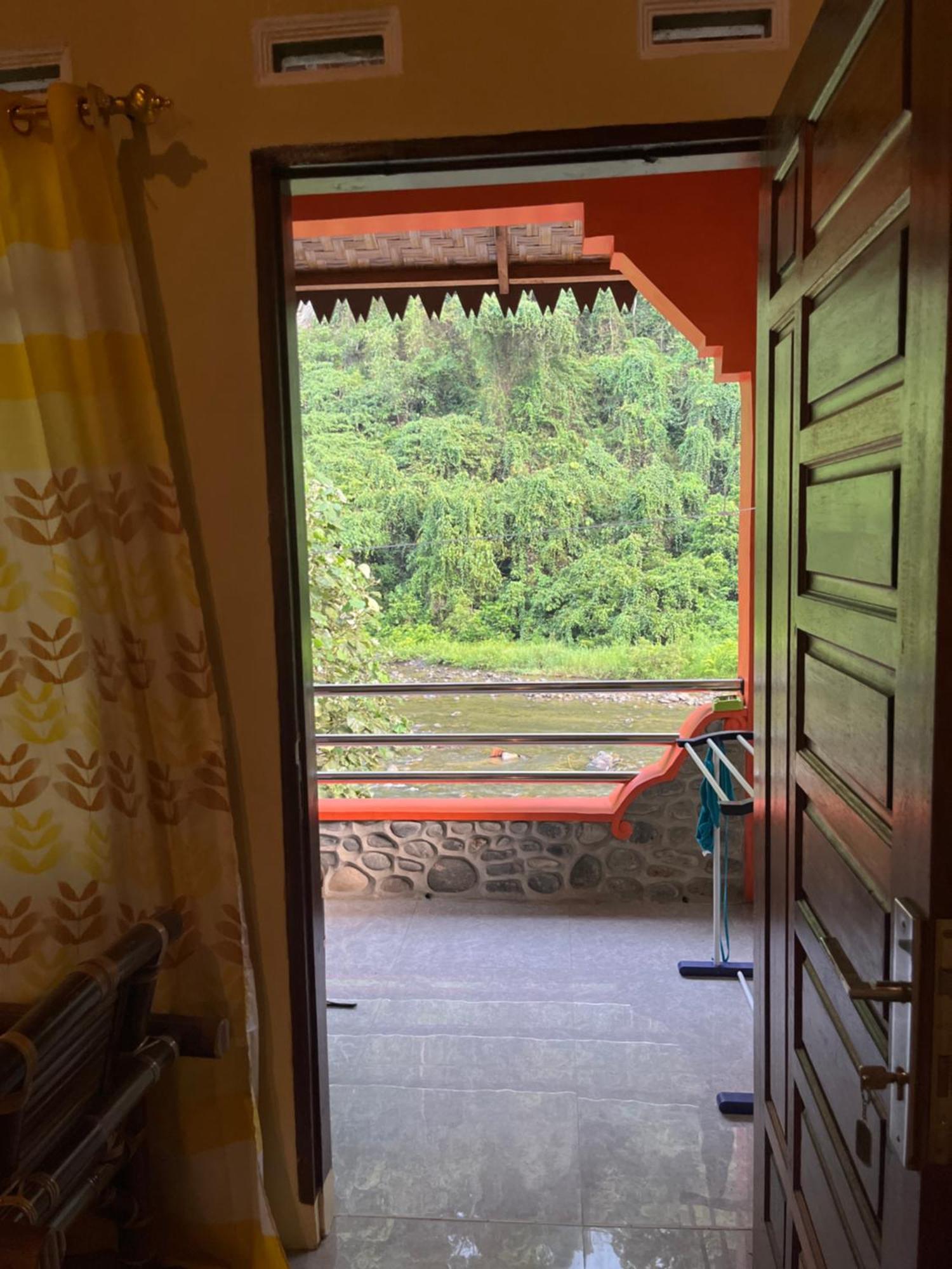 Ridho'S Homestay & Jungle Trekking Bukit Lawang Zewnętrze zdjęcie